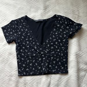 brandy melville rare navy blue floral amara top